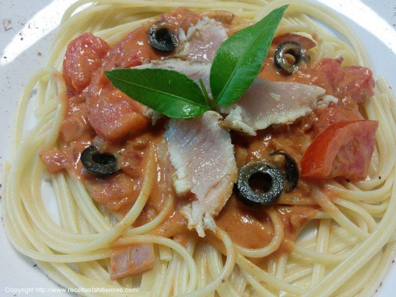 Spaghetti au thon mi-cuit tomate et lait de coco